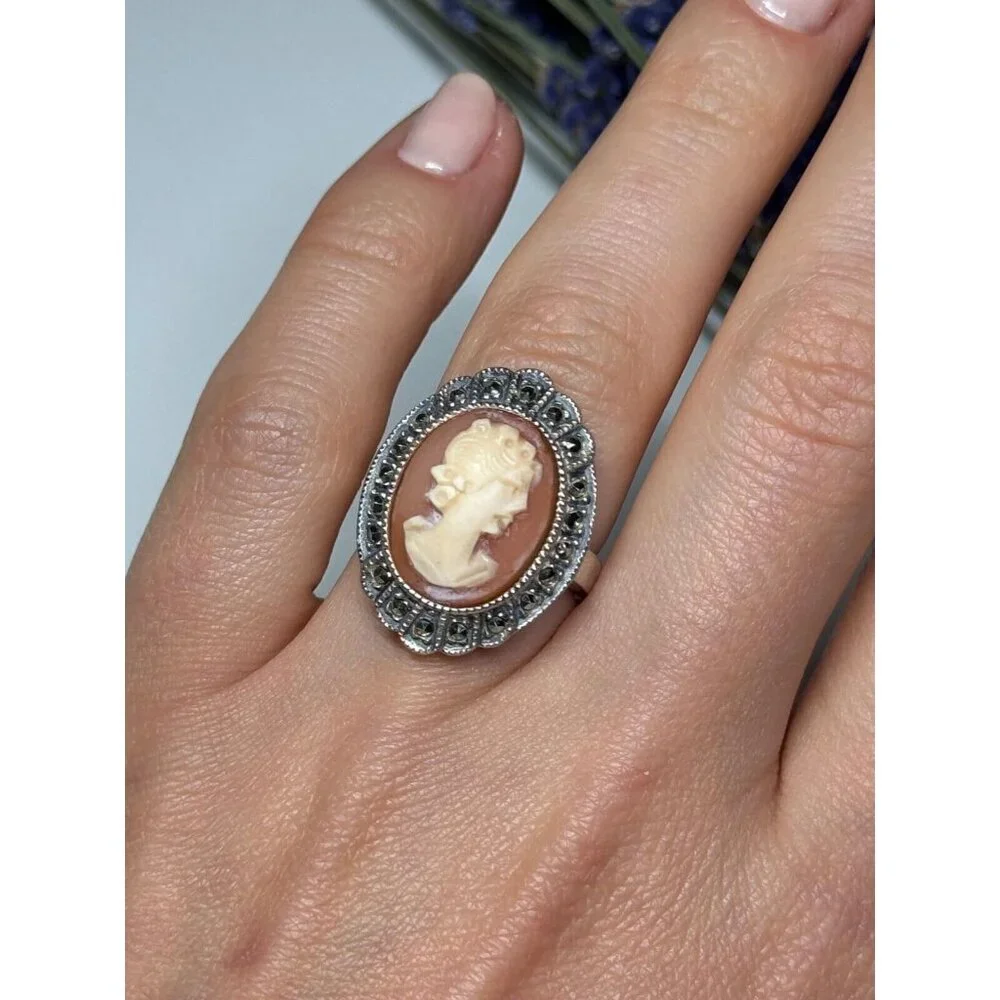 Vintage Cameo 925 Sterling silver ring size 5